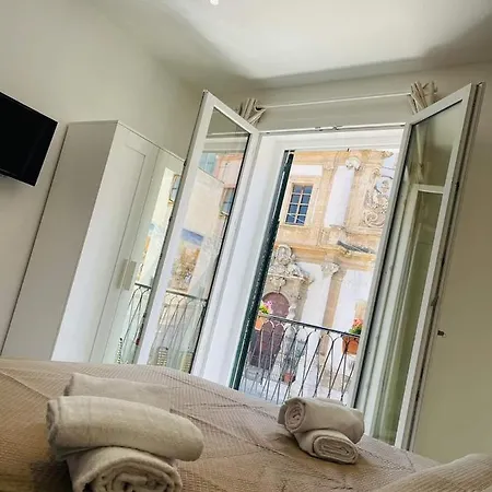 לינה וארוחת בוקר Abt L'aura 4*