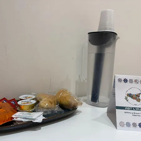 לינה וארוחת בוקר Abt L'aura 4*